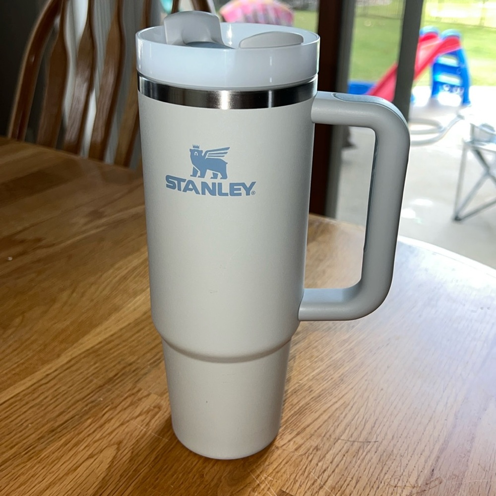30oz Gray Stanley